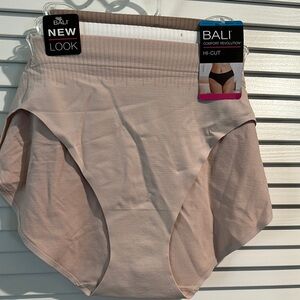 NWT Bali (3) Hi Cut Super Soft Cool Comfort Moisture Wicking Panties. Size 2X